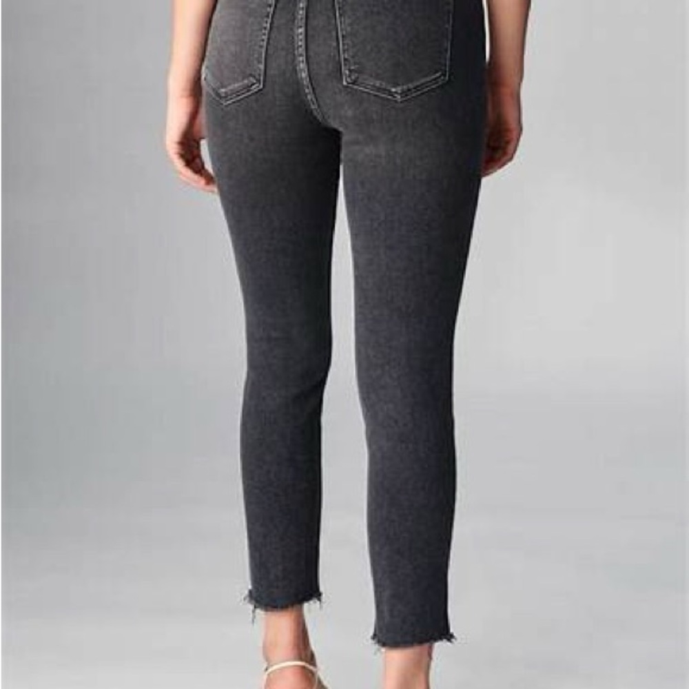 Denim Forum Lola high rise skinny size 26, 26 length, faded black wash